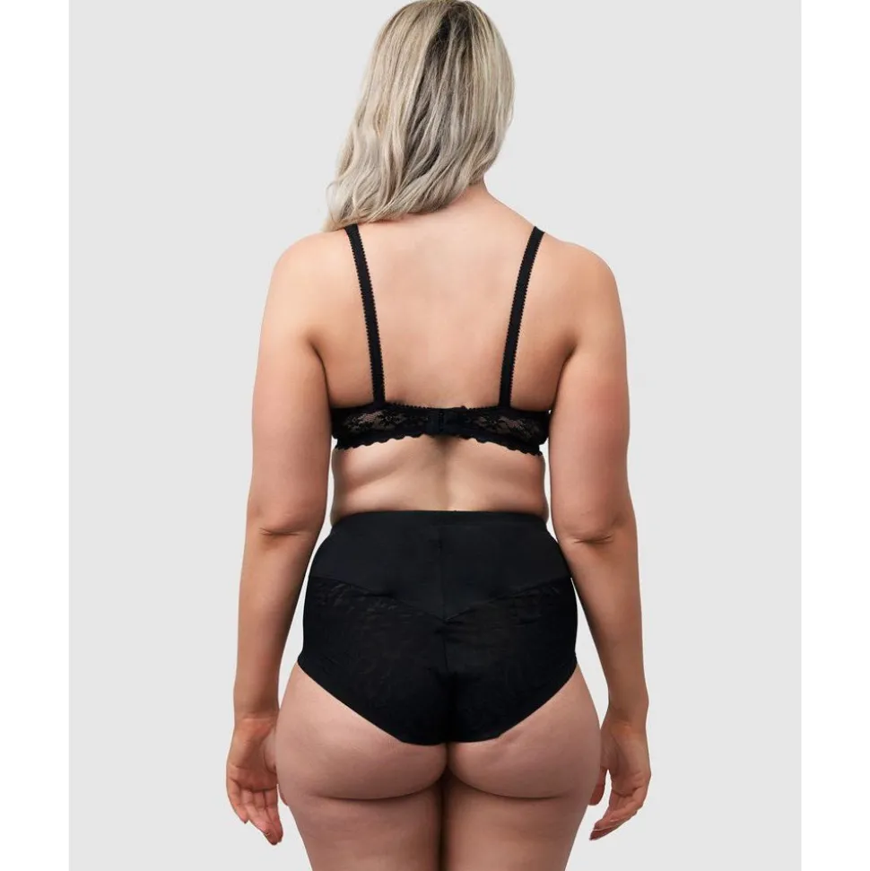 Buy Wired Padded Scalloped Lace Bra